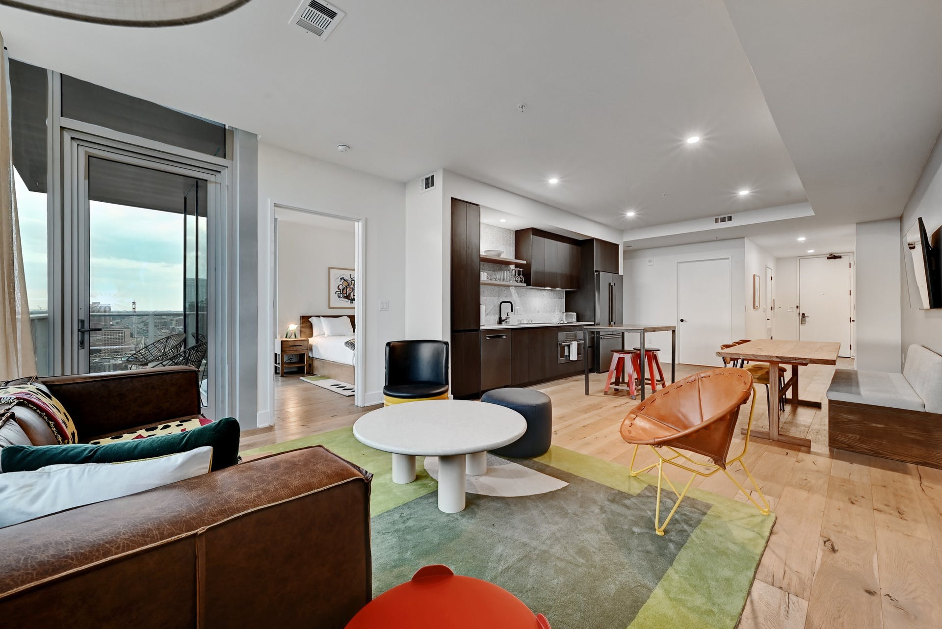 48 East Avenue #3201
