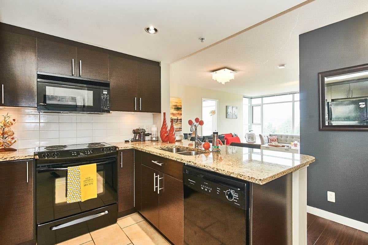 805-555 Delestre Ave