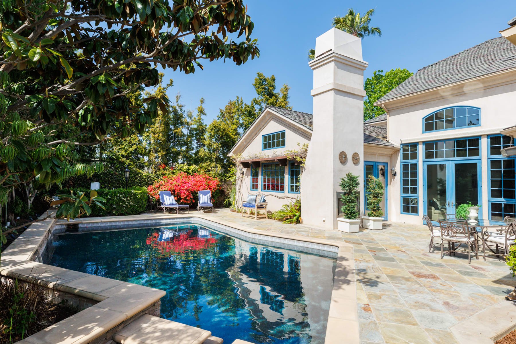 1927 Santiago Drive