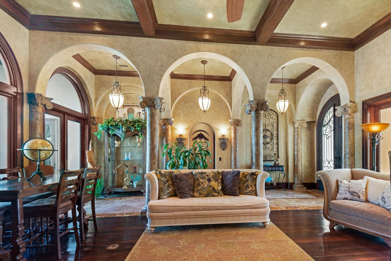 5236 Finisterre Drive