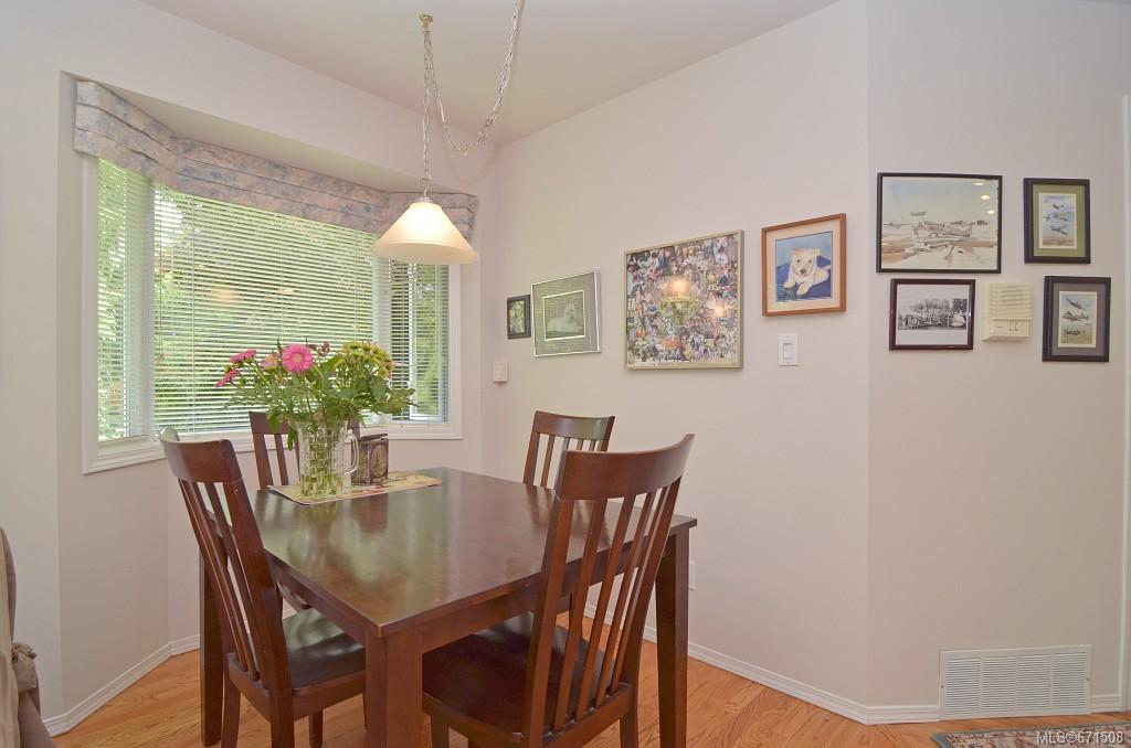 3985 Blenkinsop Rd