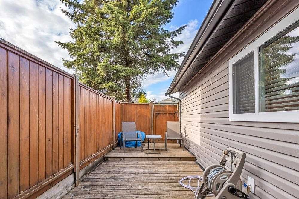 1158 Esperanza Dr