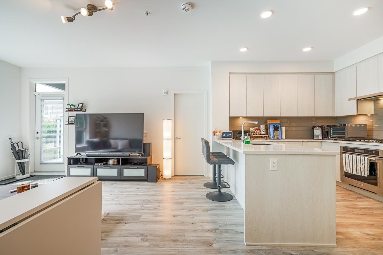 102-621 Regan Ave