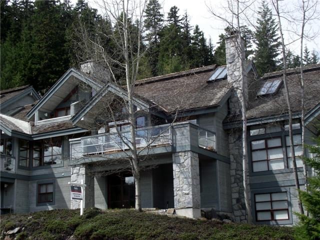 2-3502 Falcon Cres