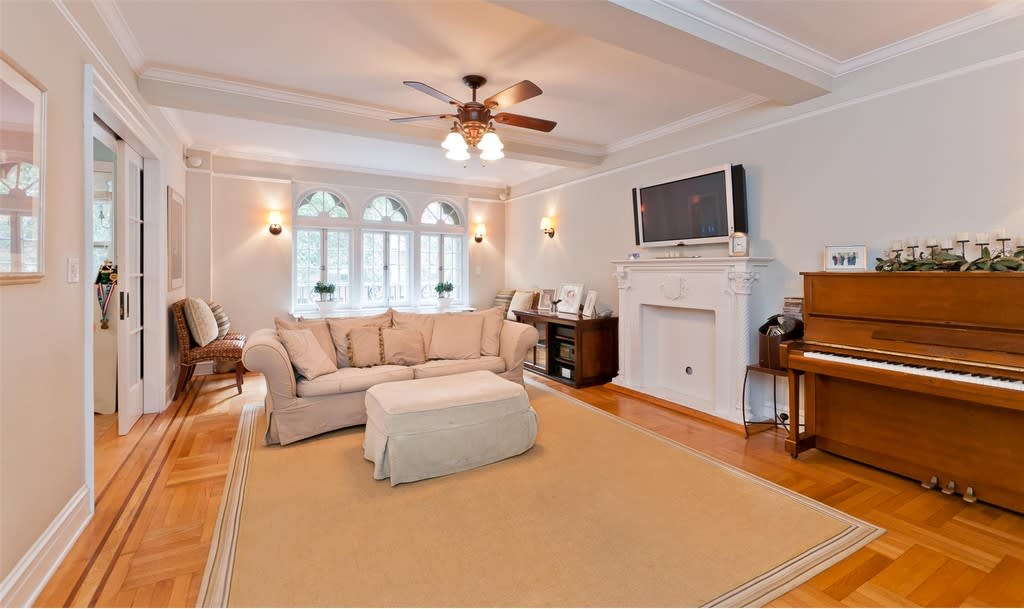 325 E 79TH ST OWNER, 325 East 79th St, 2A Upper East Side