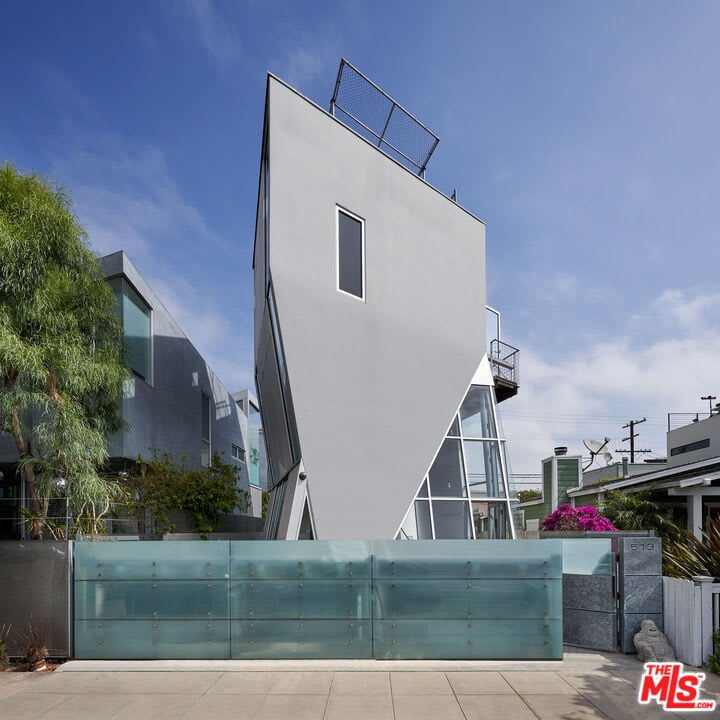 513 Grand Blvd