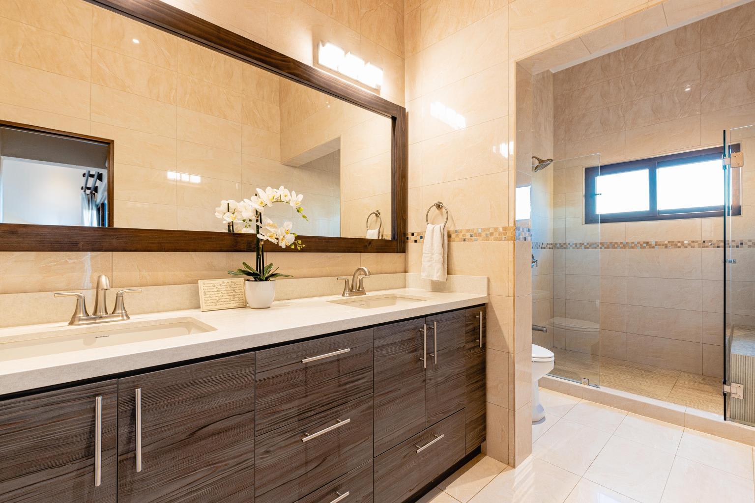 Luxury 6 BR Villa in Flamingo, Incredible Views | Starting At $1,350.00 Daily