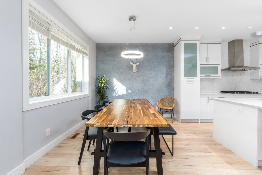 39217 Falcon Cres