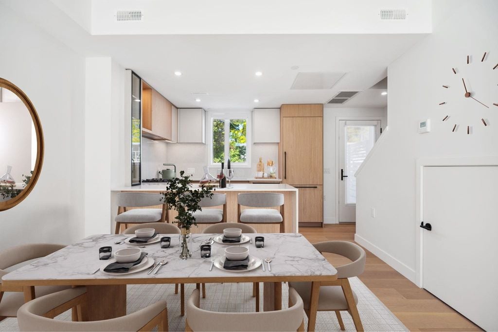 725 W 49 Avenue 123, Vancouver