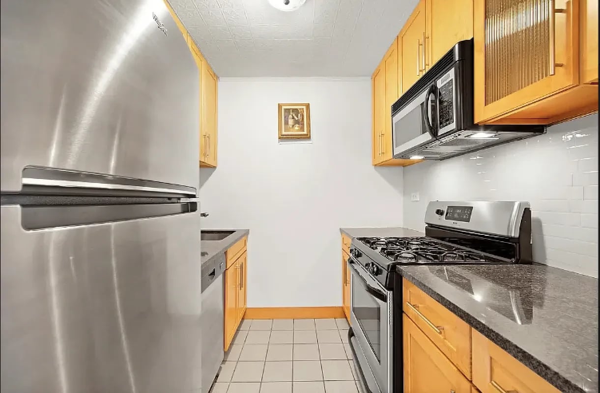 445 East 86th St unit 9-D