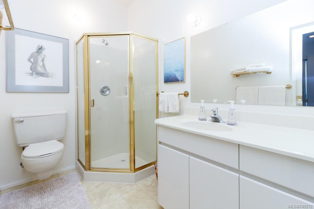 8889 Park Pacific Terr, North Saanich