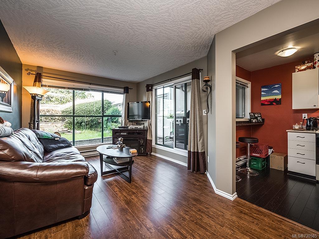 202-3460 Quadra St, Saanich