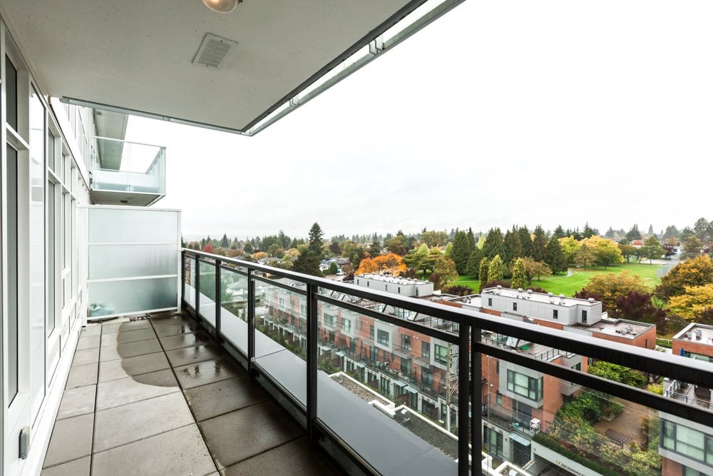 802-6383 Cambie St