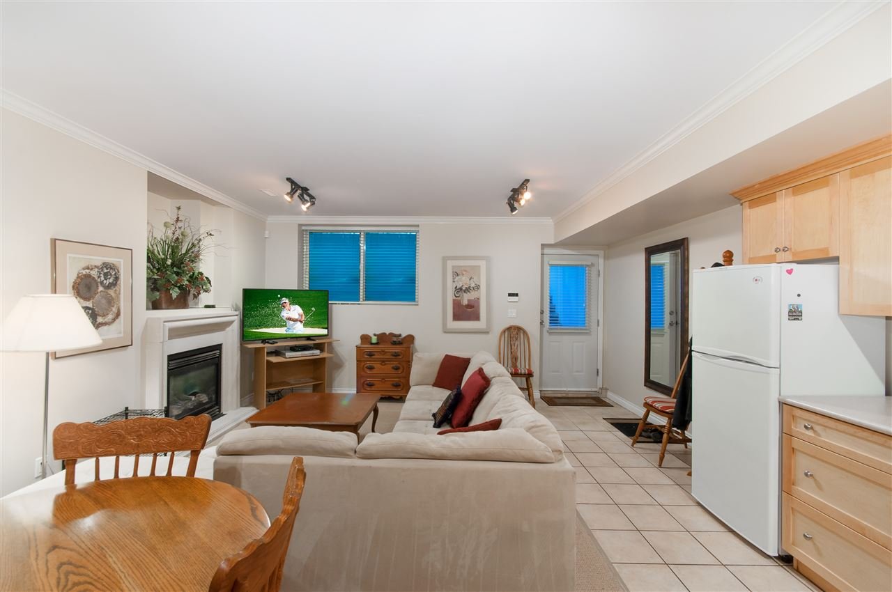 B 25 Glenmore Dr
