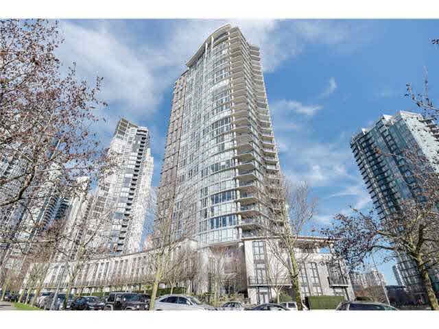 2902-455 Beach Cres