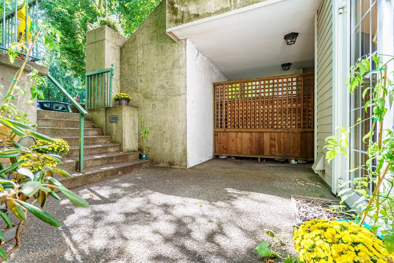 102-235 E 19th Ave