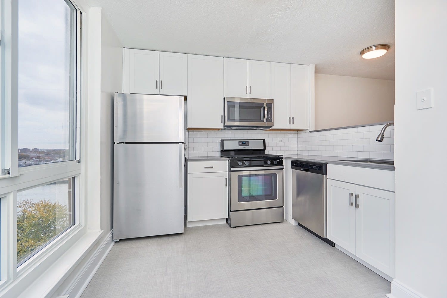 580 Main St, Unit 1318