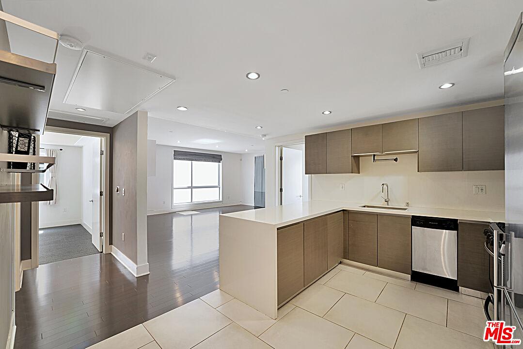 1730 Sawtelle Blvd # 214
