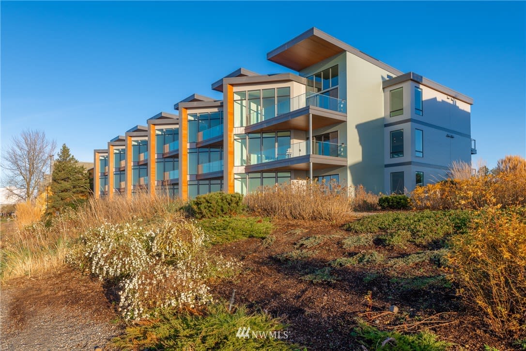 9545 Semiahmoo Pkwy #205