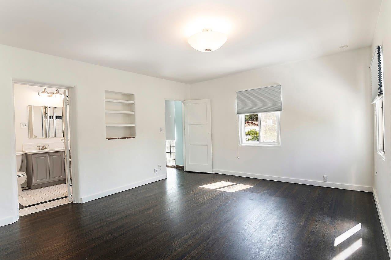 124 S Mansfield Ave