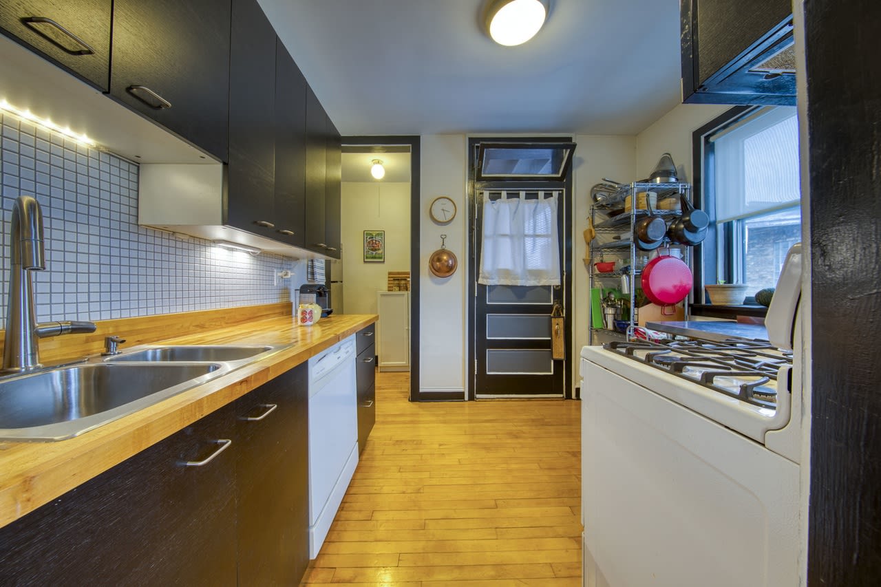 2015 W FARRAGUT Ave #3