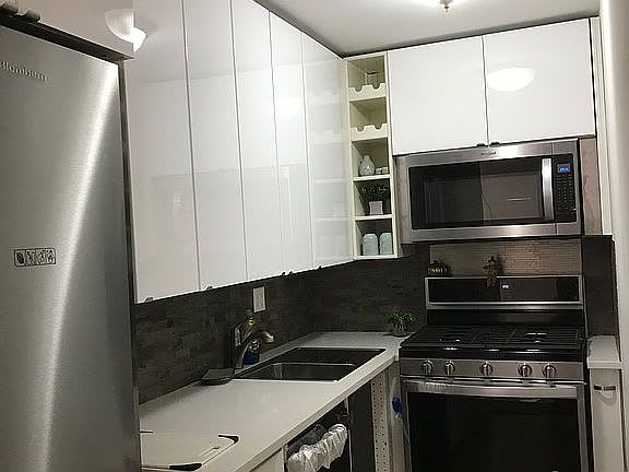 224 1st Ave Unit: 3-C