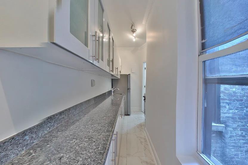 15 West 64th Street, Apt 4-A