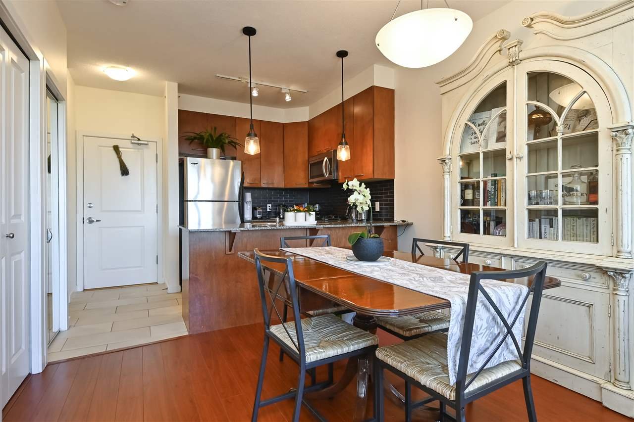 403-8480 Granville Ave