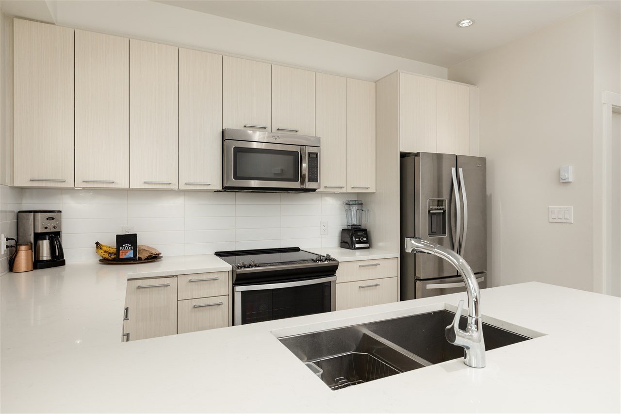 205-7180 Barnet Rd