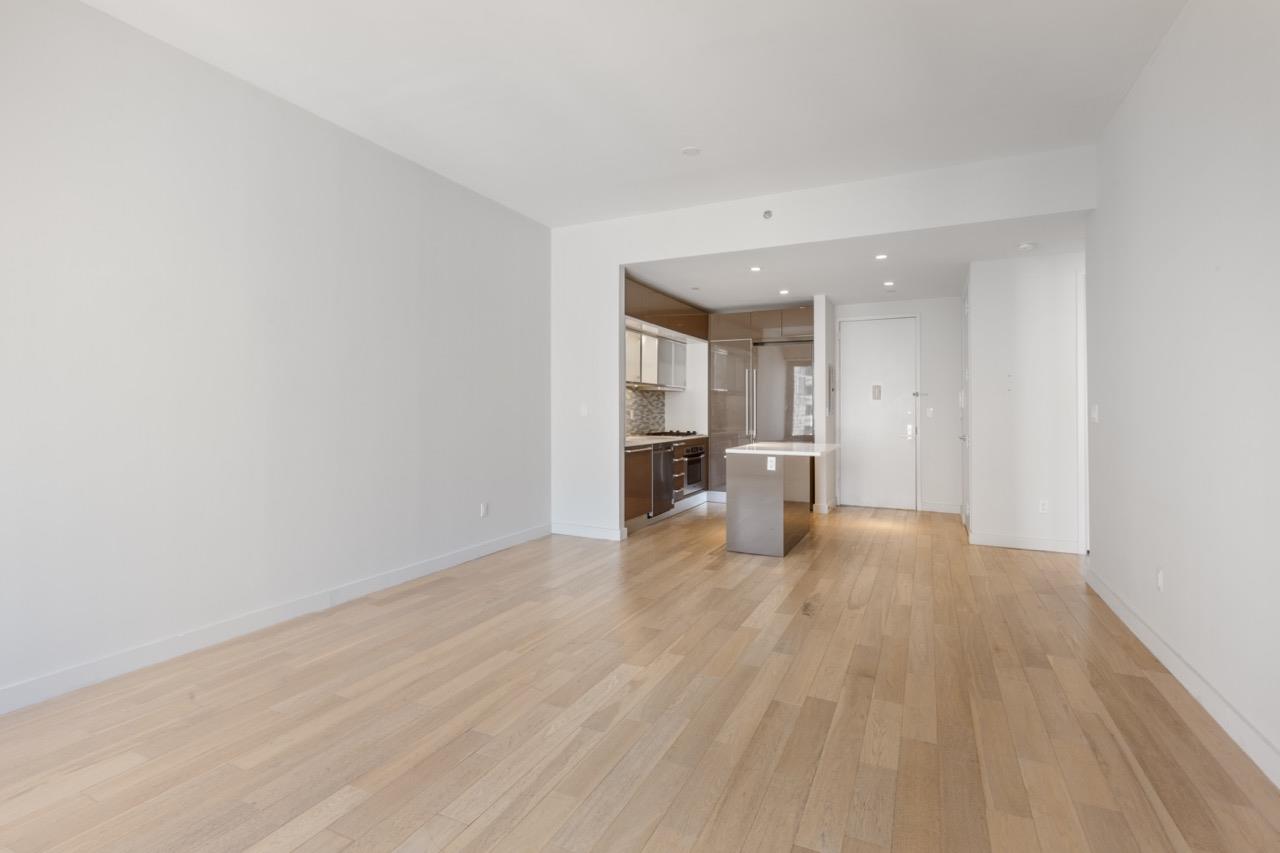 75 Wall Street, Apt 32-B