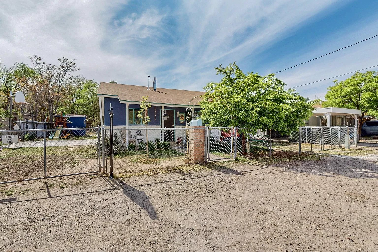 847 Arthur Dr SW