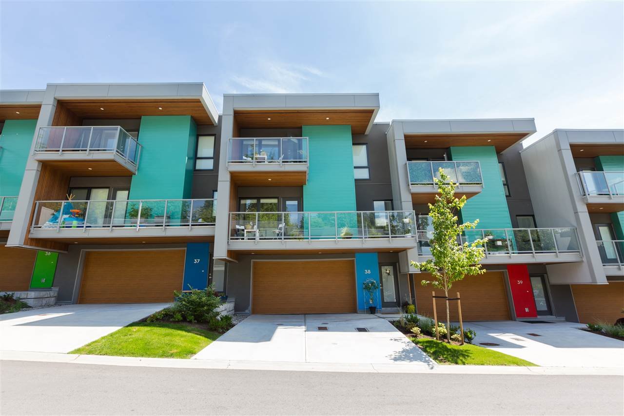 38-3595 Salal Dr