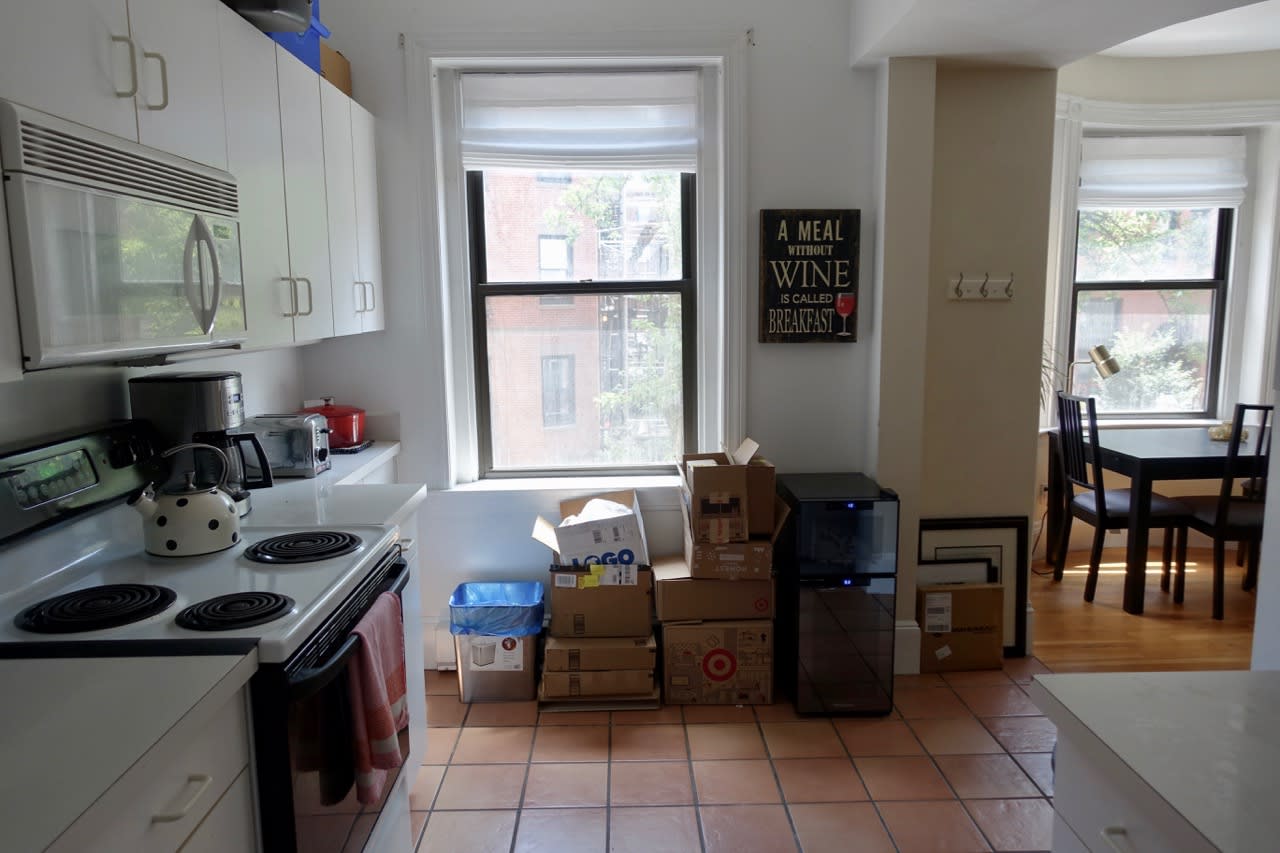Saint Botolph Street - 2 Bed 1 Bath w. Laundry/DECK/Parking and AC! 