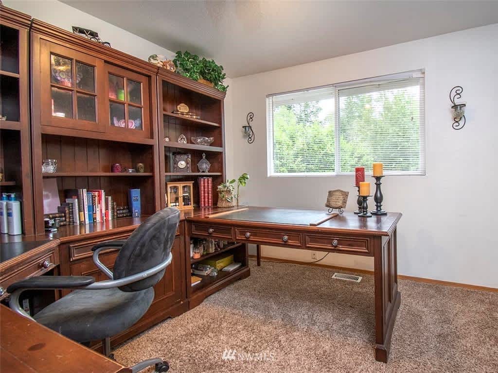 21030 Echo Lake Rd