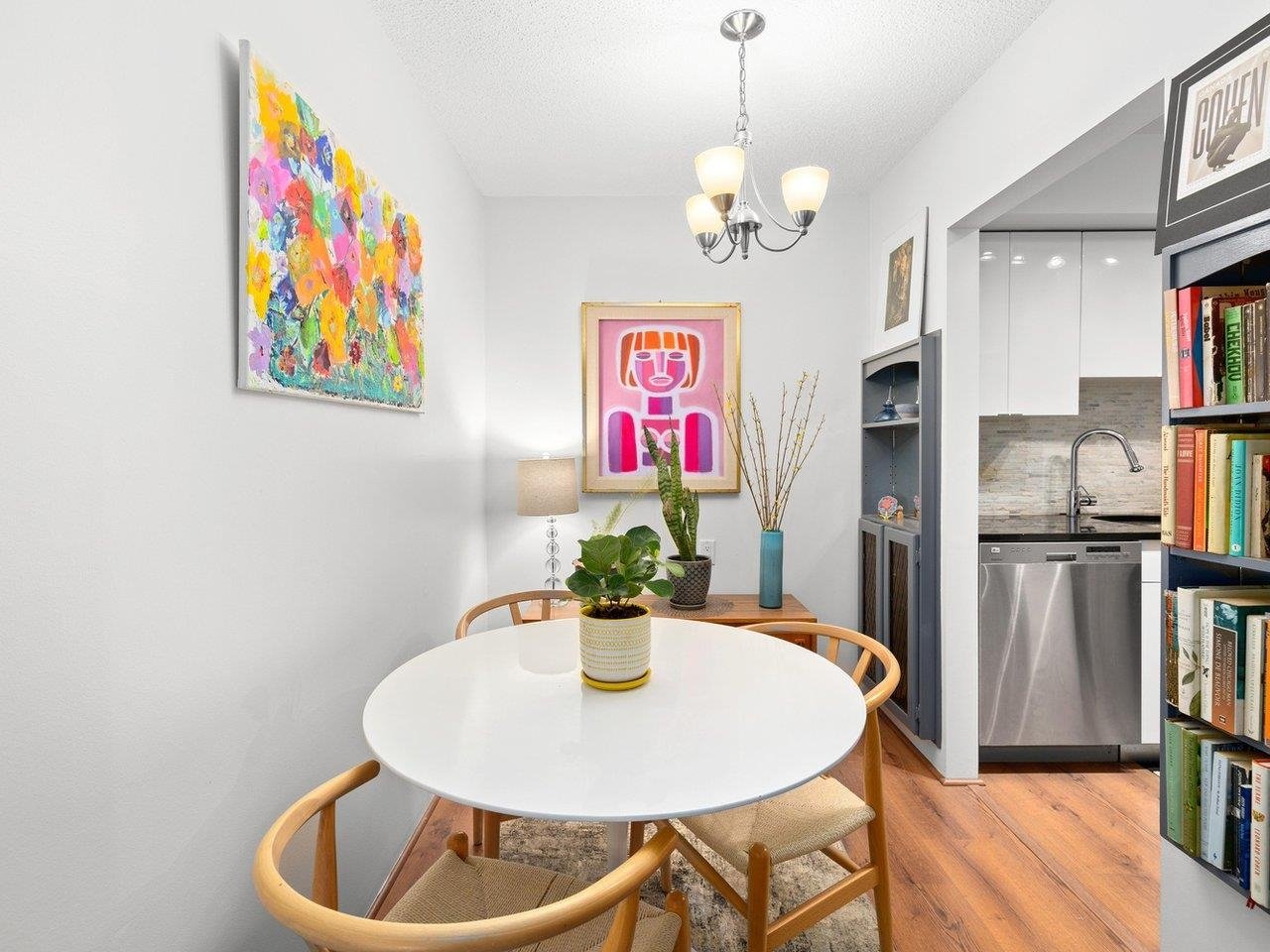 316-440 E 5th Ave