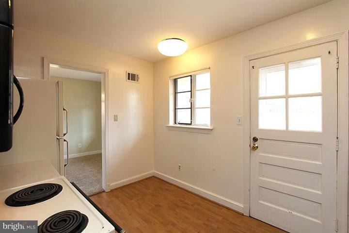 1885 Patrick Henry Dr