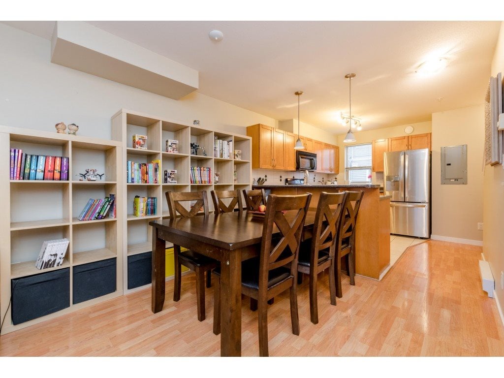 216-2432 Welcher Ave