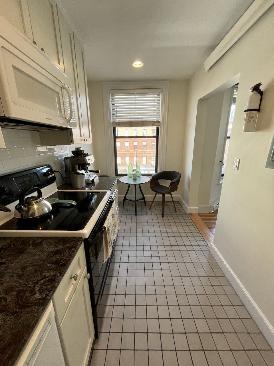 SOUTH END! - Beautiful Tremont @ Clarendon 1 bed 1 bath w. laundry! 