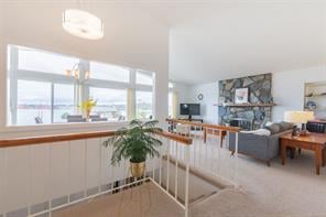 3690 Doncaster Dr