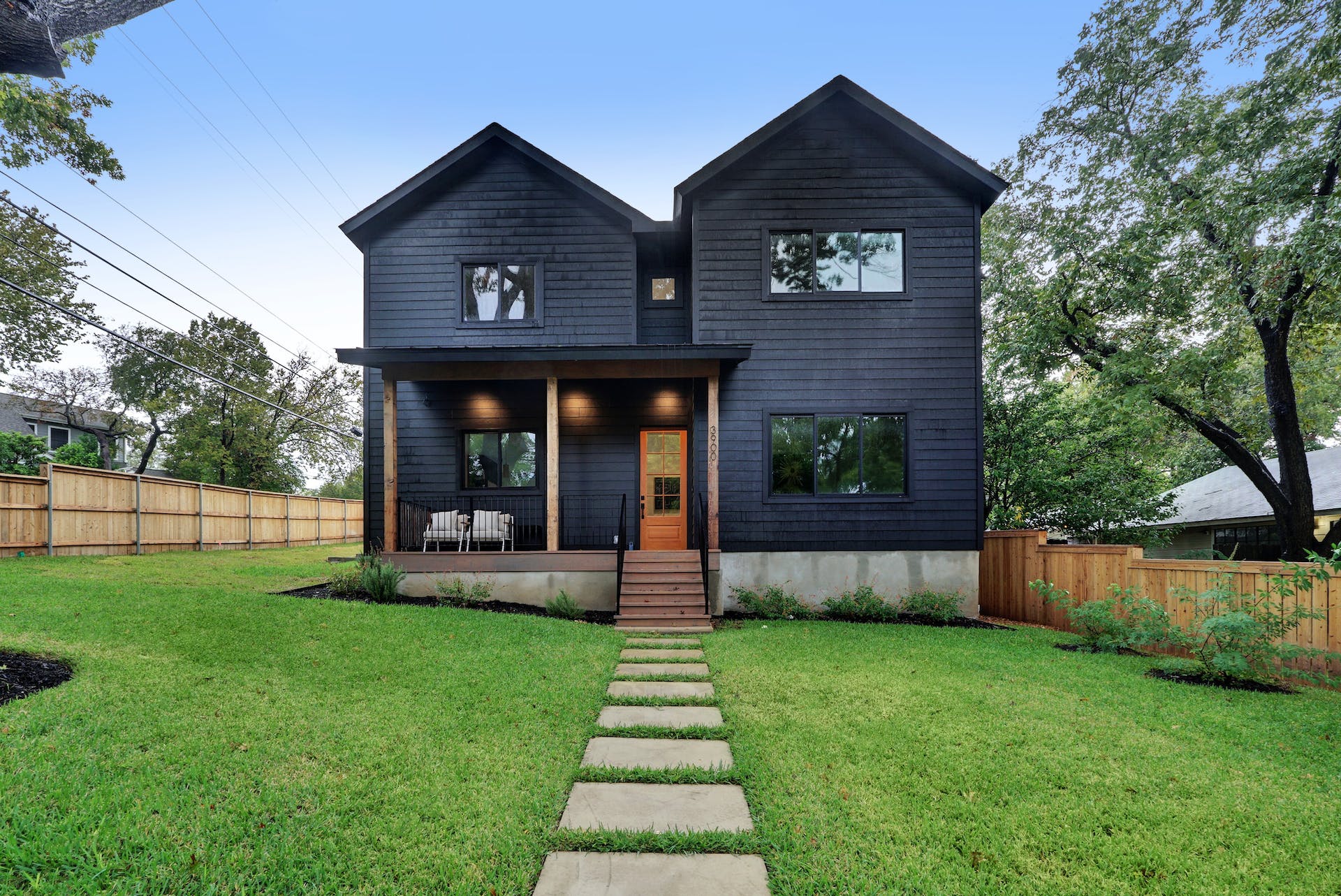 3900 Ridgelea Drive
