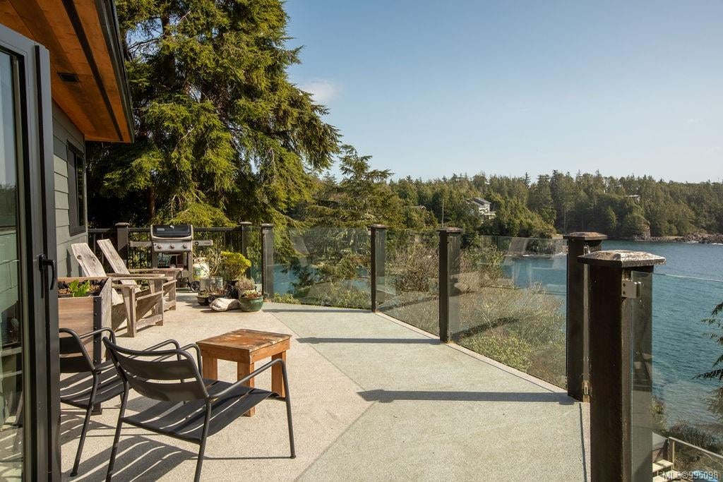 378 Marine Dr