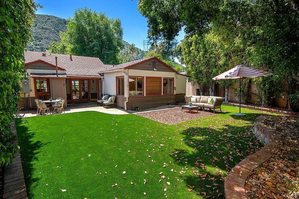 3209 Valley Heart Drive Burbank, CA