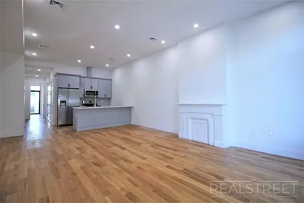 1066 Hancock Street Unit: 2