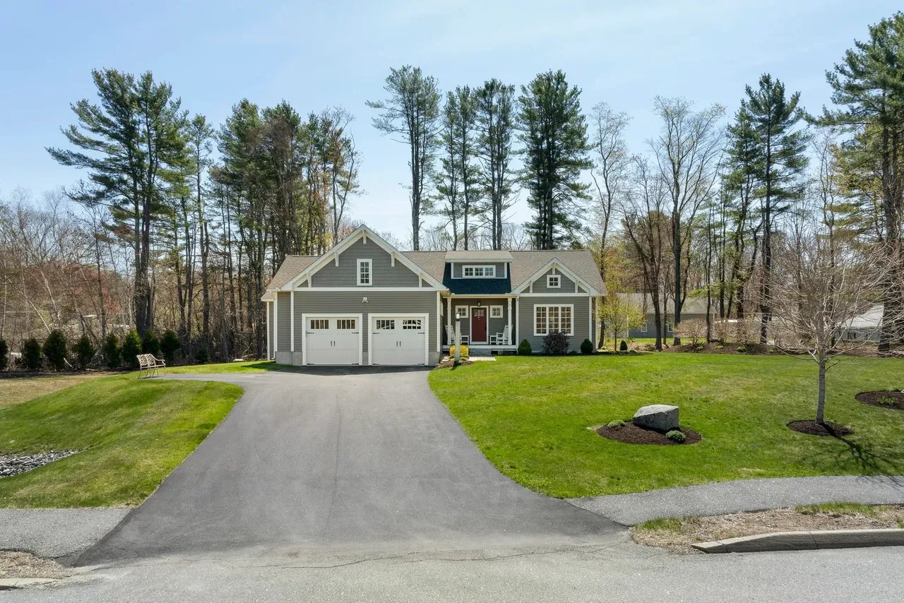 New Listing! 3 Flagship Circle, Kennebunk, ME 04043 – $1,175,000