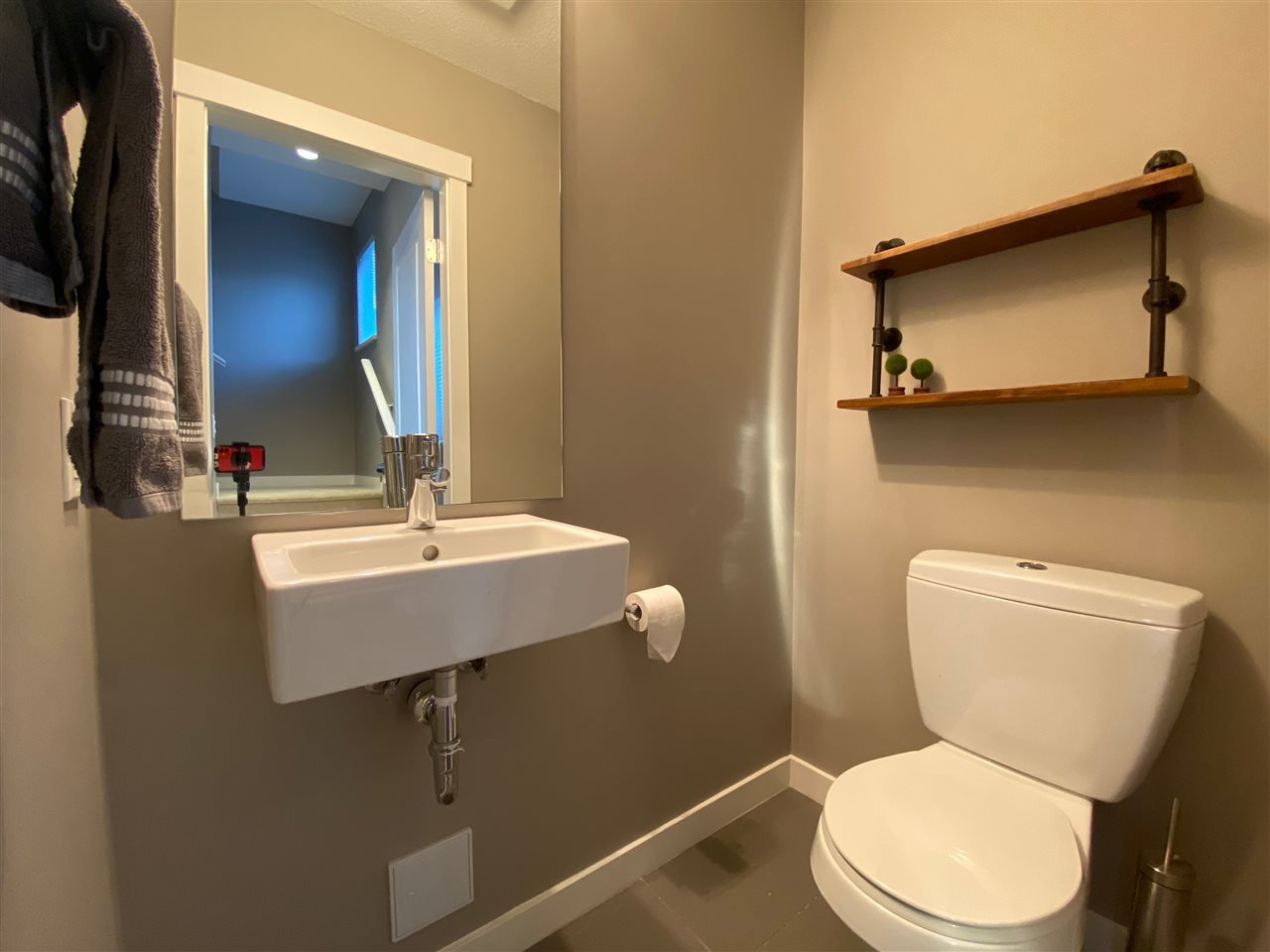 27-7848 209 St