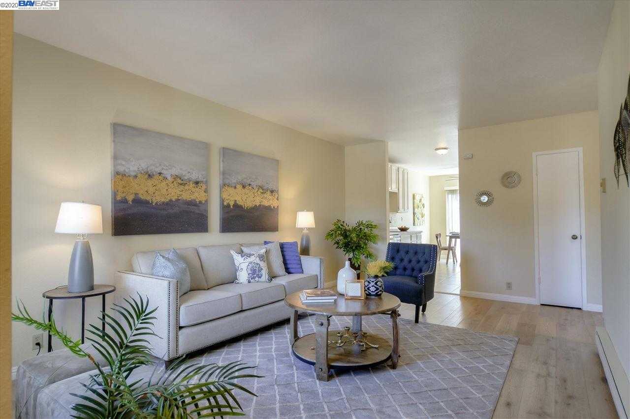 62 Oak Ave Unit 18