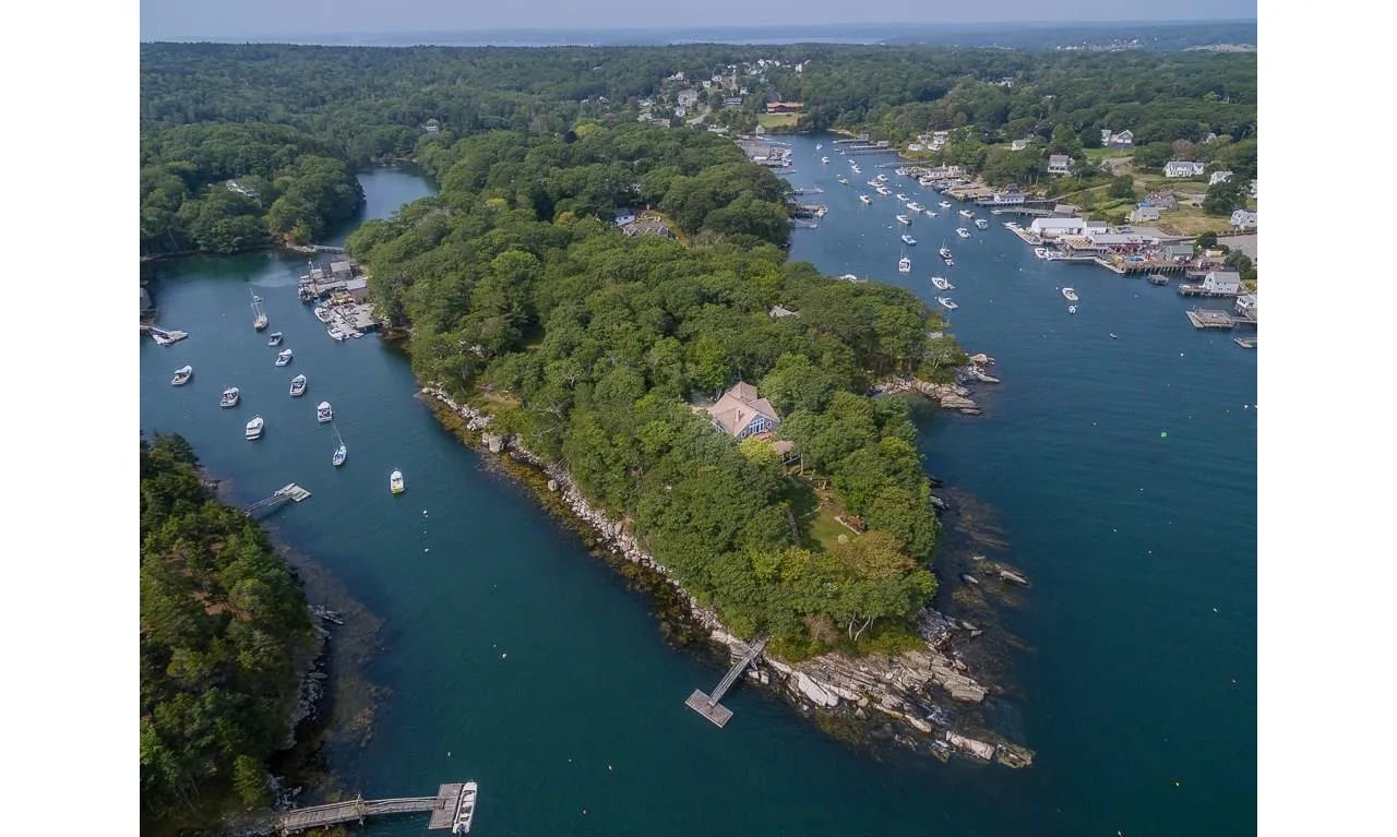 Home for Sale – 18 Harbor Point Lane, Bristol Maine