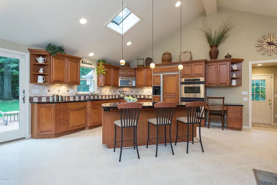 15 MIMOSA DR