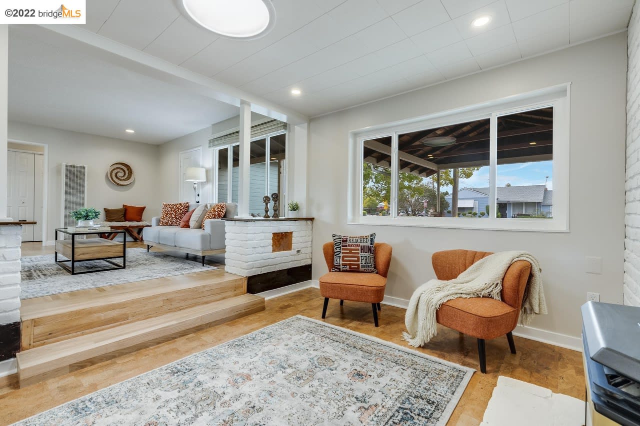 21956 Ada St