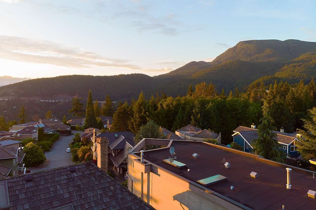 5467 Monte Bre Cres